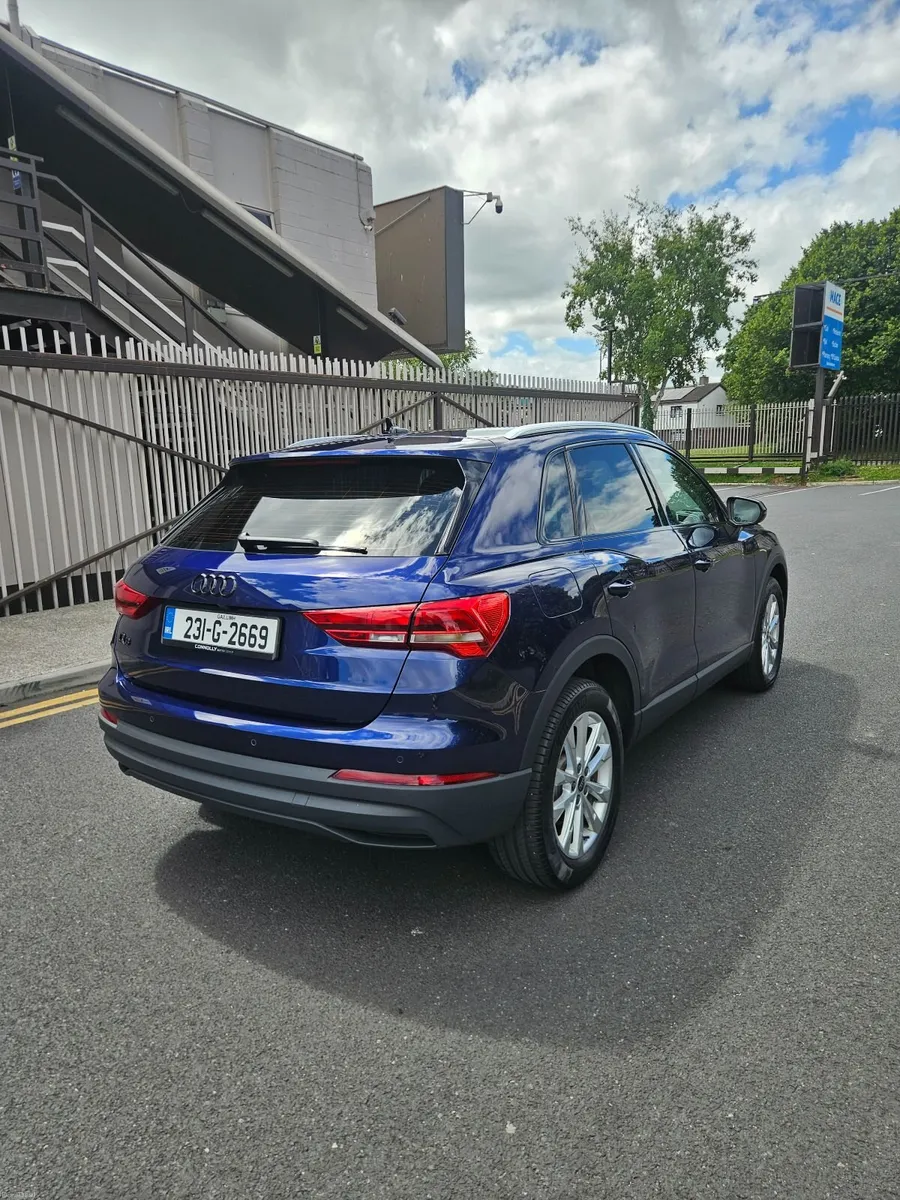 Audi Q3 2023 45 TSI Hybrid DSG - Image 3