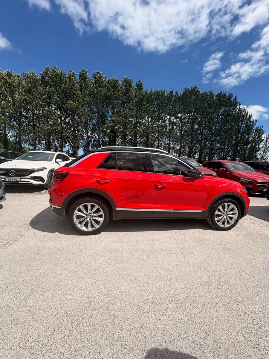 2020 Volkswagen t roc sportline - Image 2