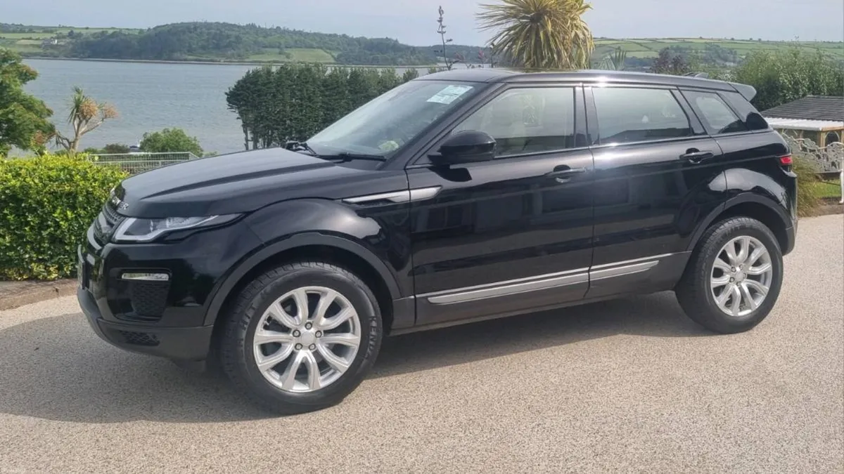 Range Rover Evoque FSH/Auto/Pan Roof/Chain✅️ - Image 3