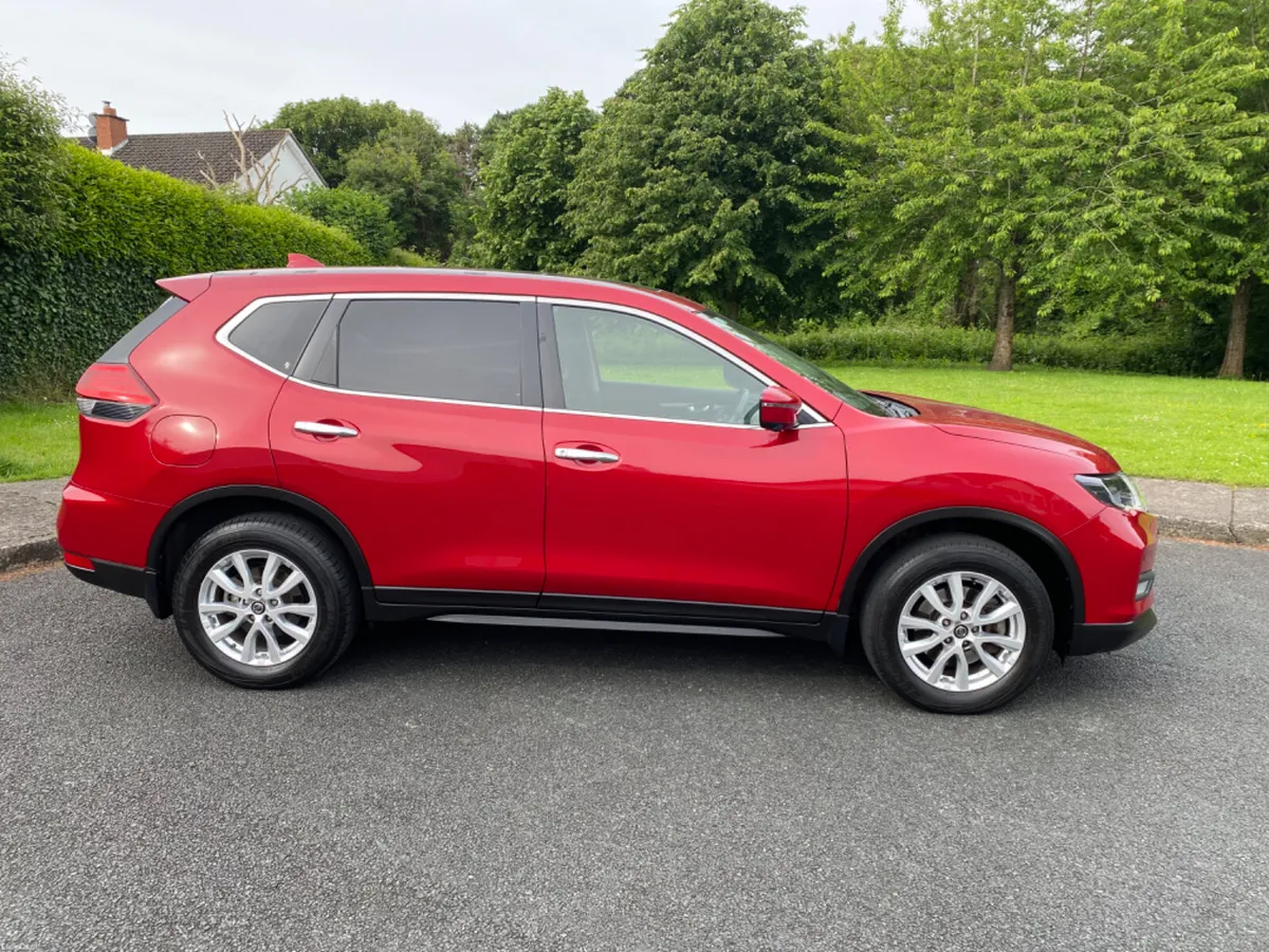 Nissan X-Trail 7 Seater Only 40kms - Image 2