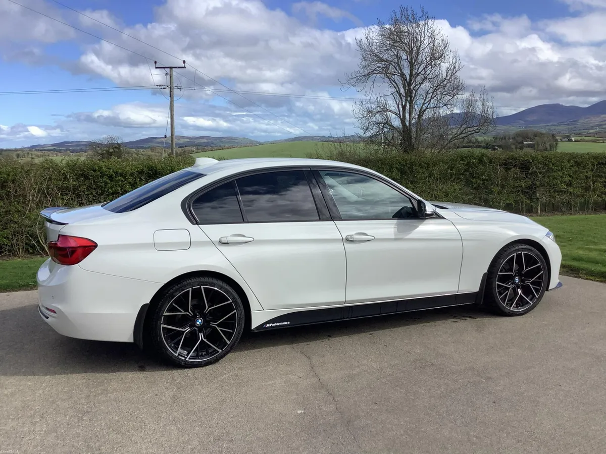 2018 BMW 318D - Image 2