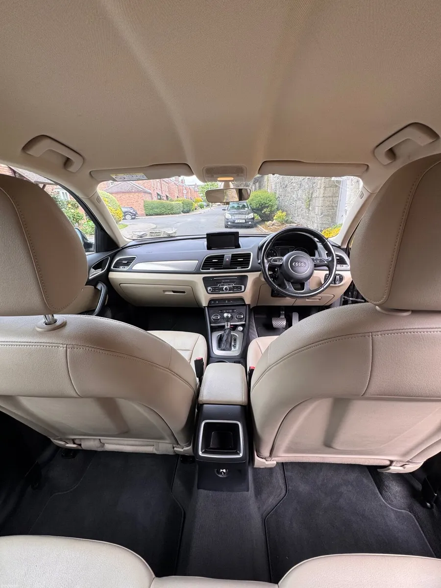 Audi Q3 2016 - Image 4