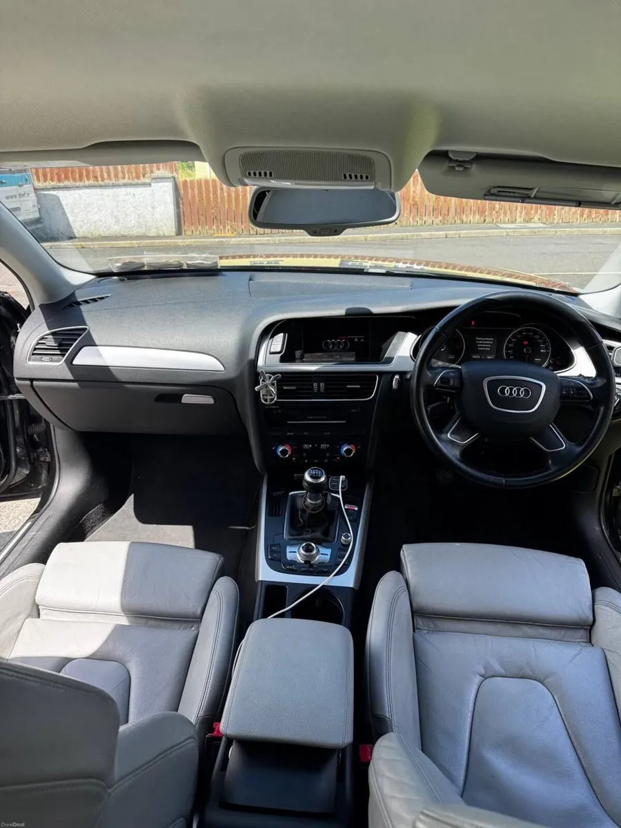 Audi A4 2015 - Image 3