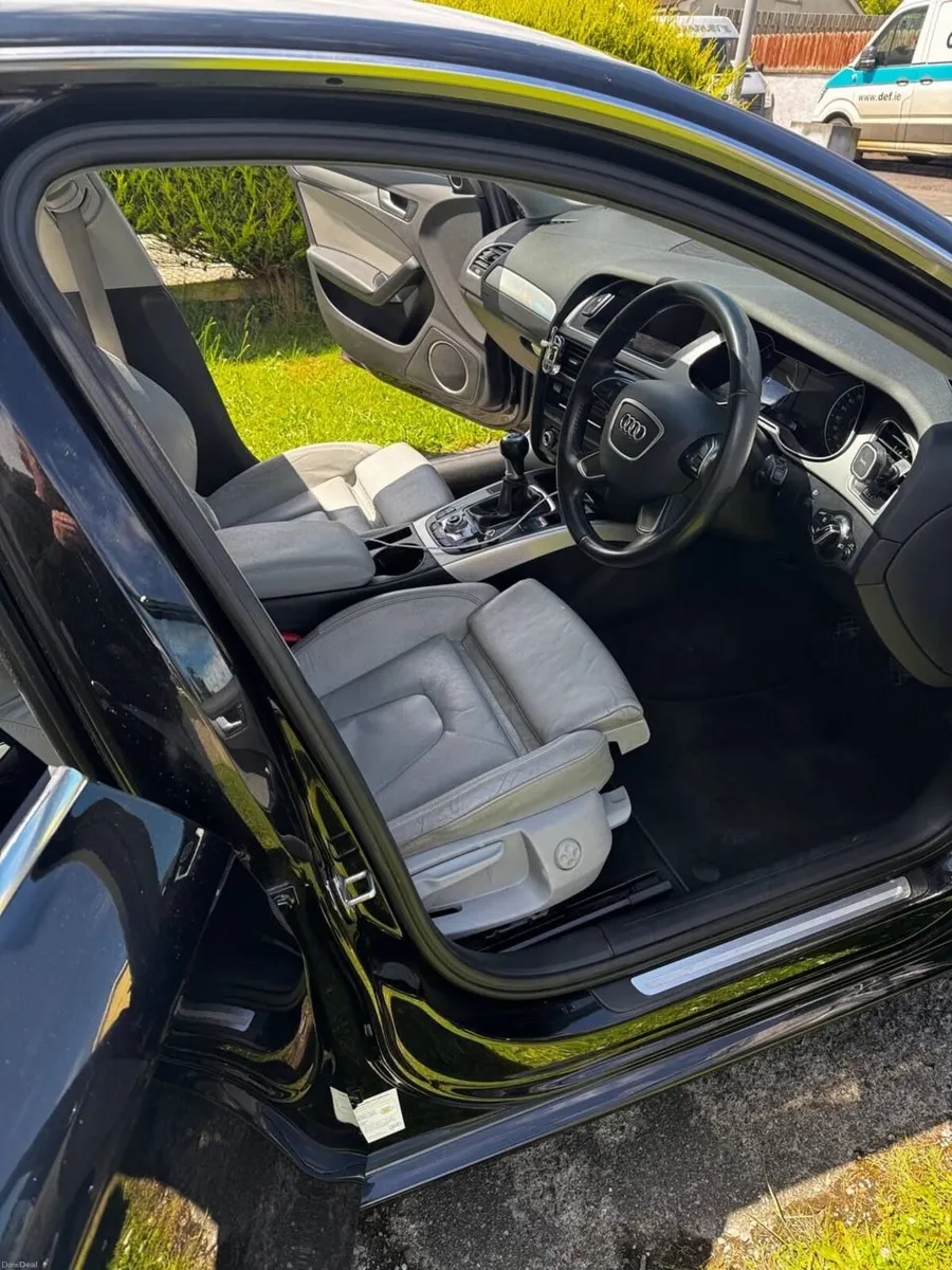 Audi A4 2015 - Image 5