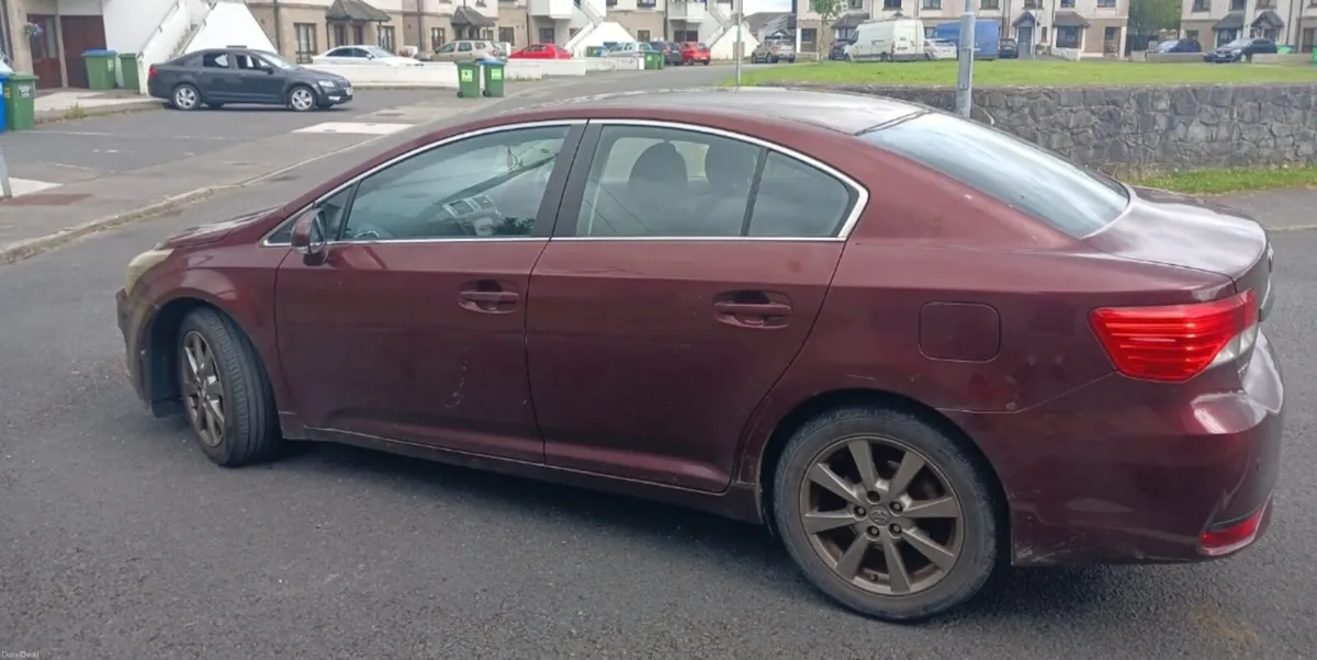 2012 toyota avensis - Image 3
