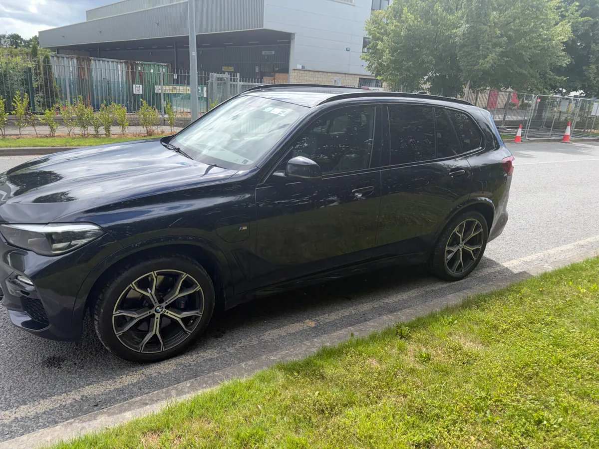 BMW X5 2020 45e plug in hybrid petrol - Image 4