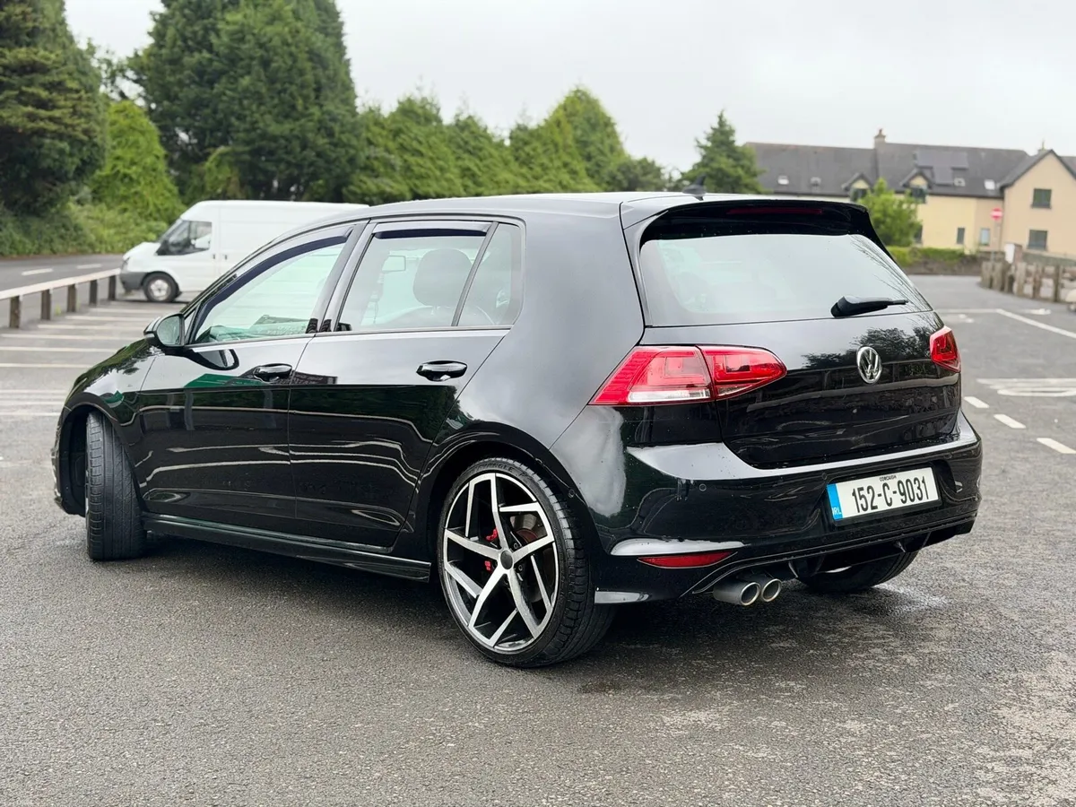 Volkswagen Golf R-Line - Image 4