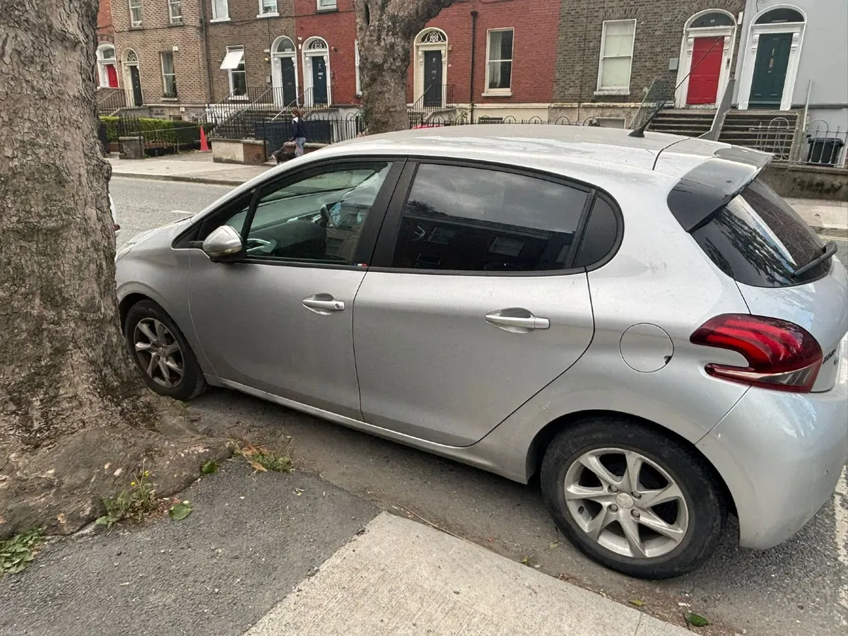 Peugeot 208 2016 - Image 4