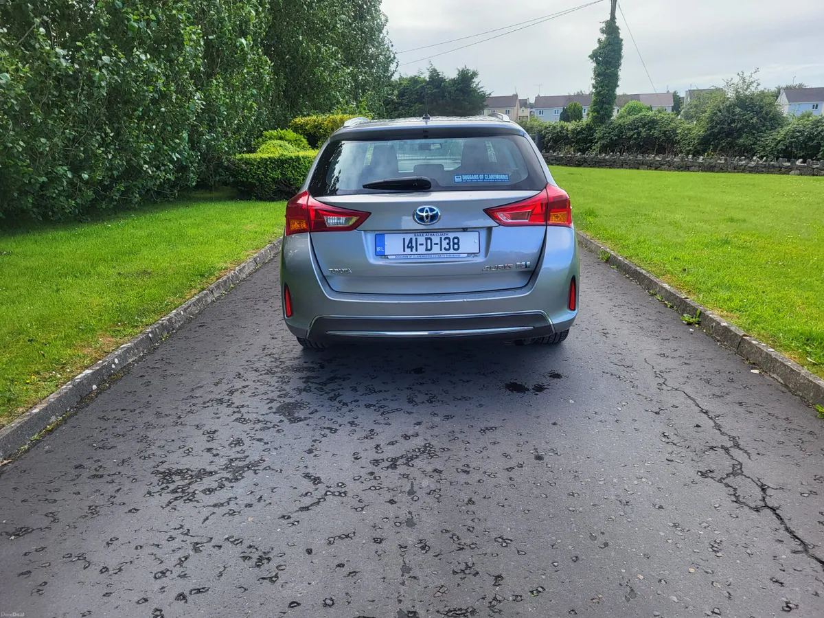 Toyota Auris HYBRID AUTOMATIC  NEW NCT - Image 3