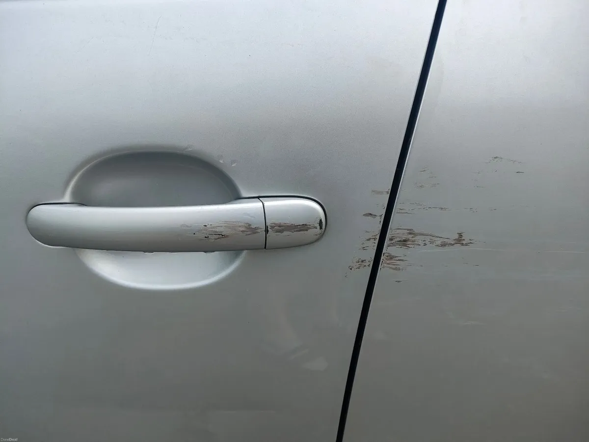 Volkswagen Golf 2005 - Image 2