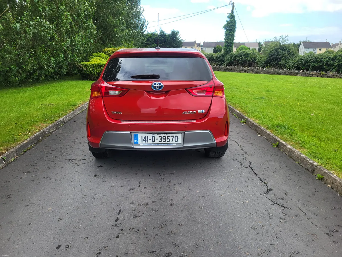 Toyota Auris HYBRID AUTOMATIC  NEW NCT. - Image 4