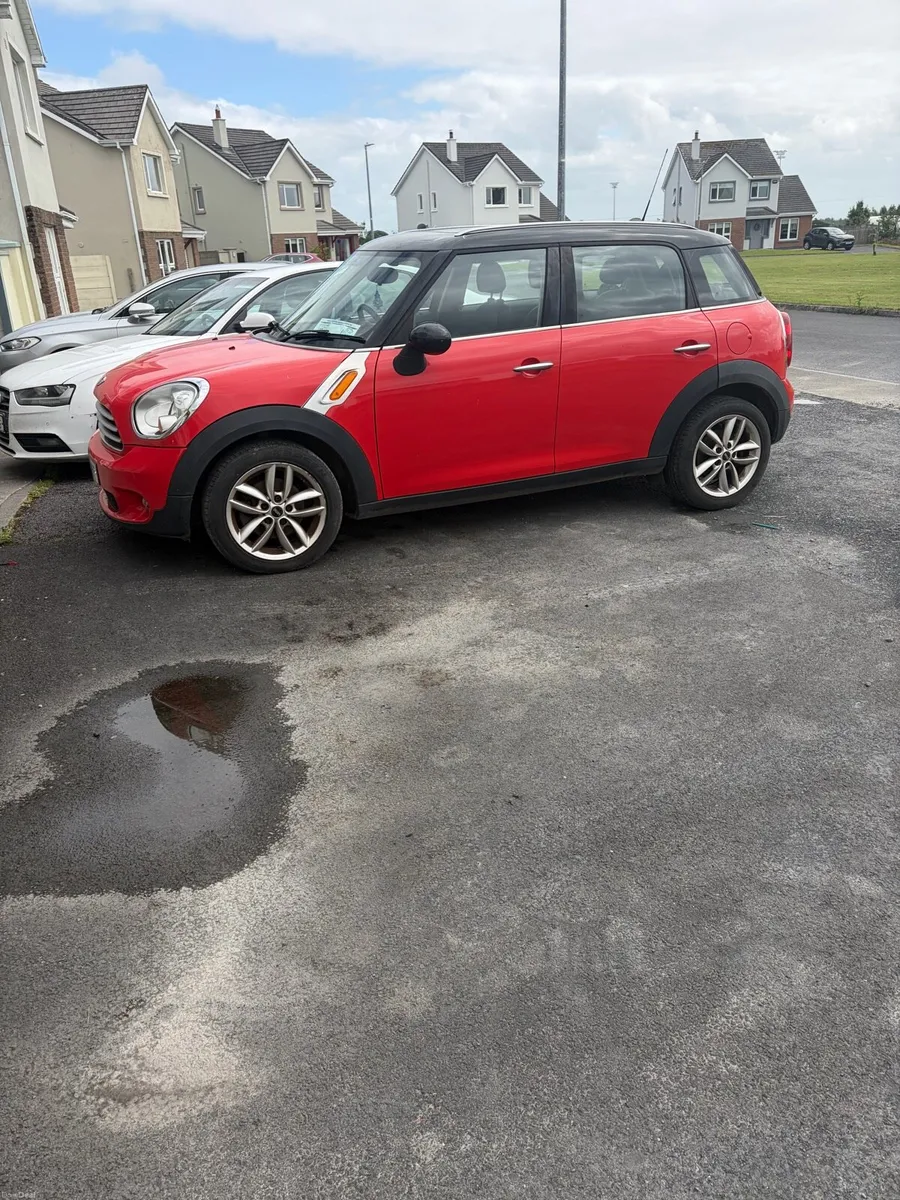 Mini Countryman - Image 2
