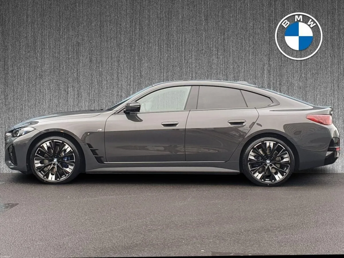 BMW i4 eDrive35 M Sport - Image 4