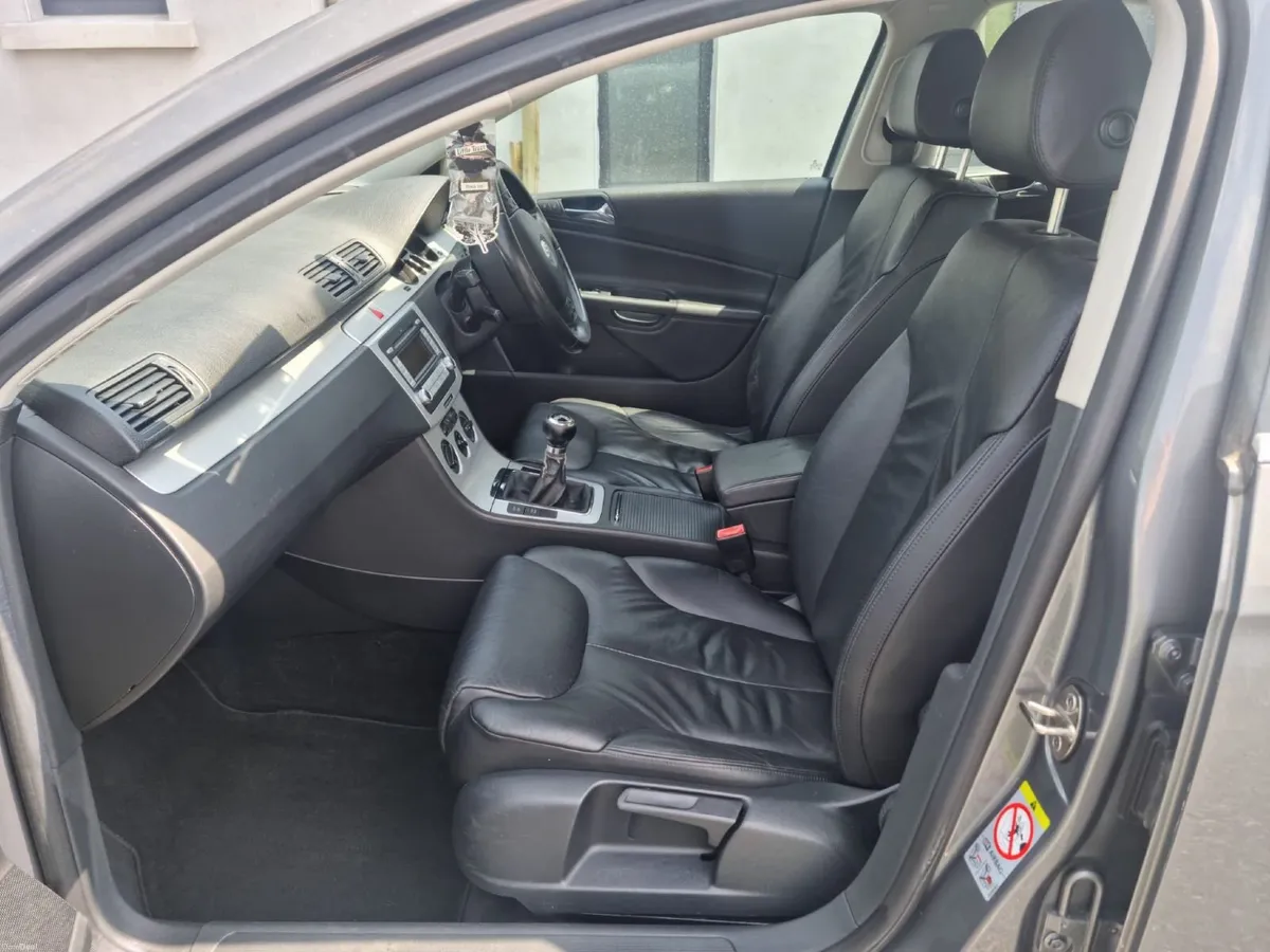 Volkswagen Passat 2008 - Image 3