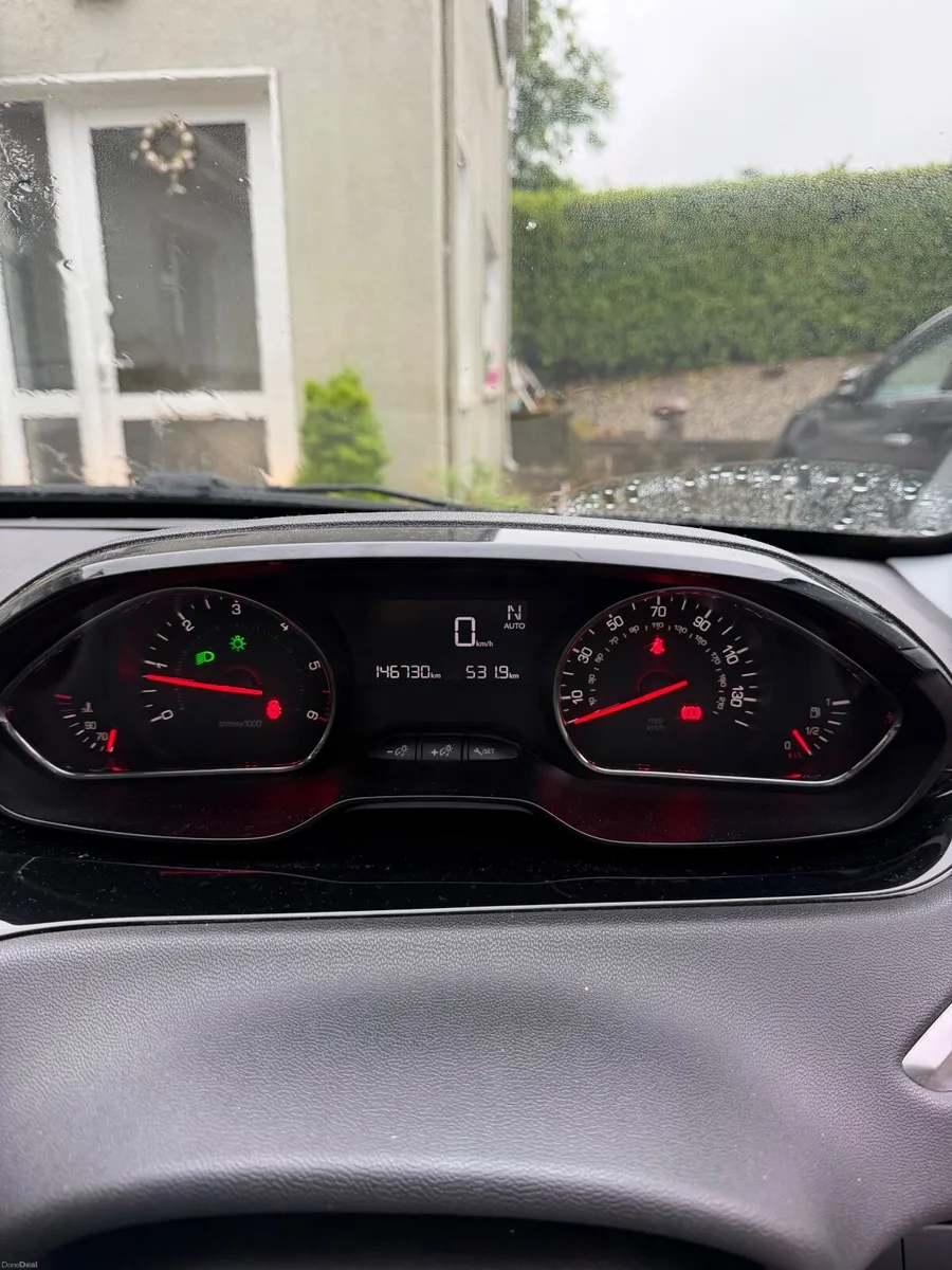 Peugeot 208 2013 - Image 2