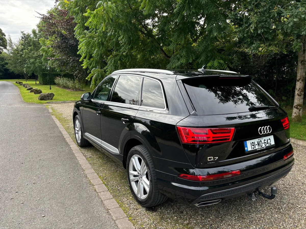Car - Image 6