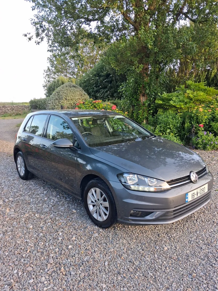 Volkswagen golf - Image 2