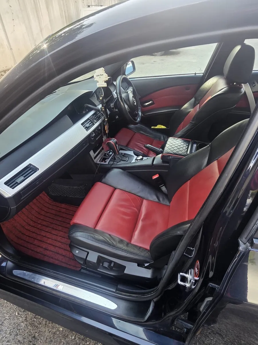 BMW 523i - Image 6