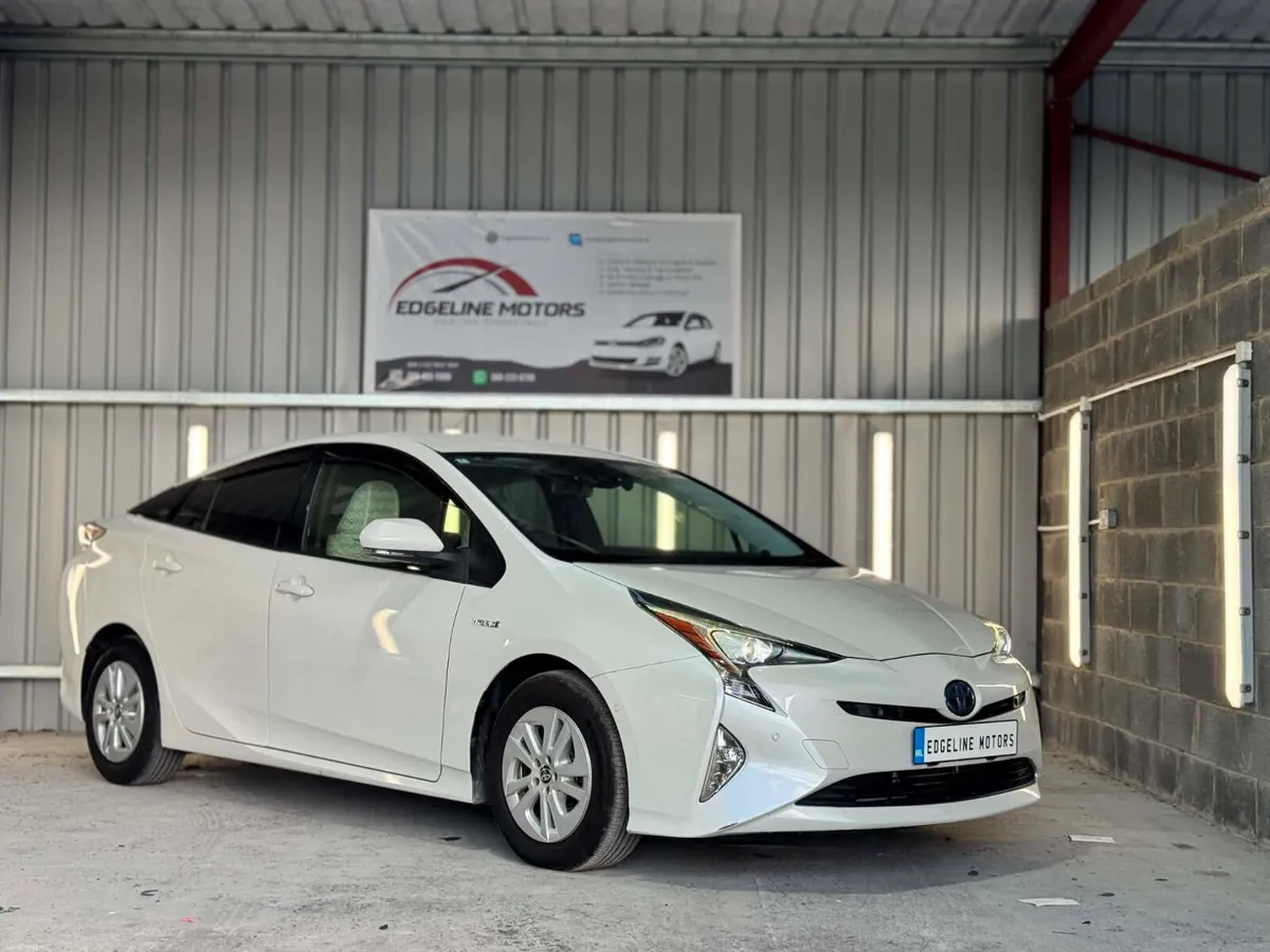 2018 Toyota Prius 1.8 Hybrid Automatic-perfect car - Image 2