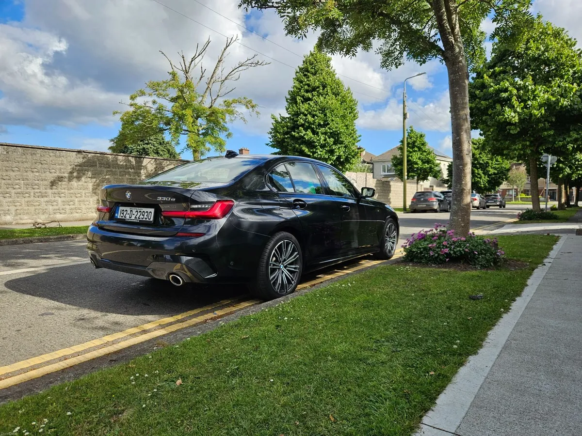 2019 BMW 330e M Sport - Image 3