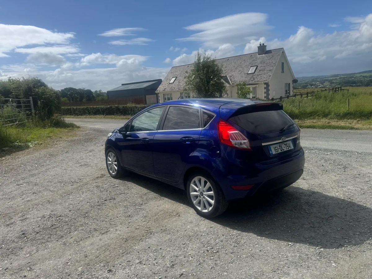 Ford fiesta - Image 4