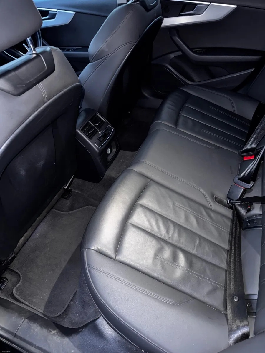Audi A4 2021 - Image 3