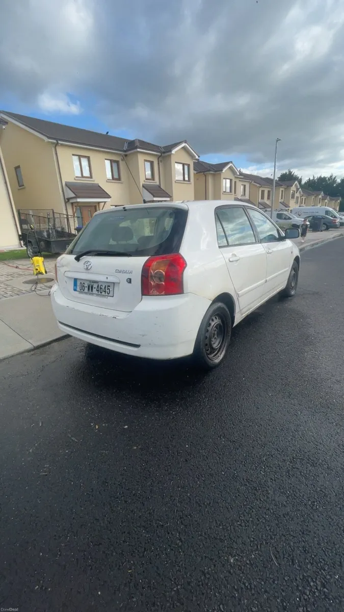 1.4 Toyota corolla - Image 2