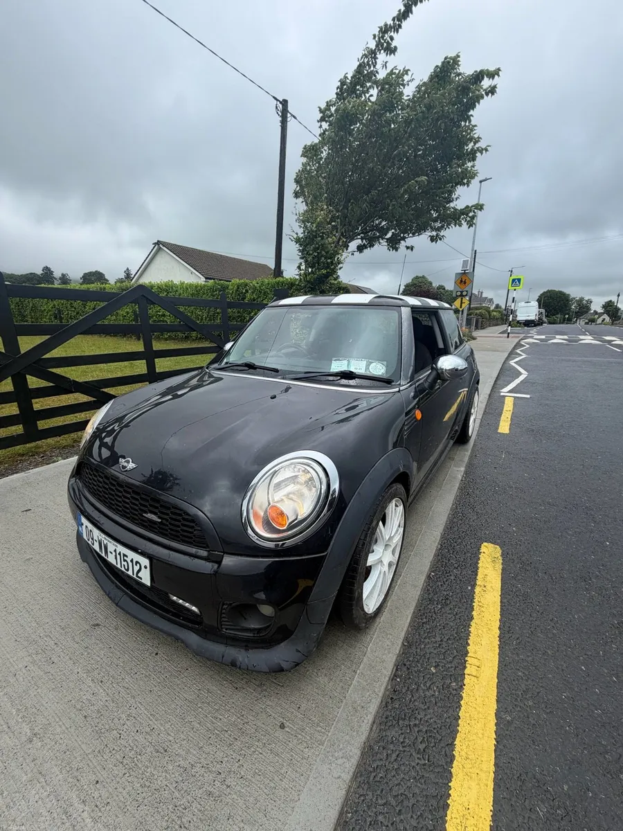 Mini Cooper - Image 1