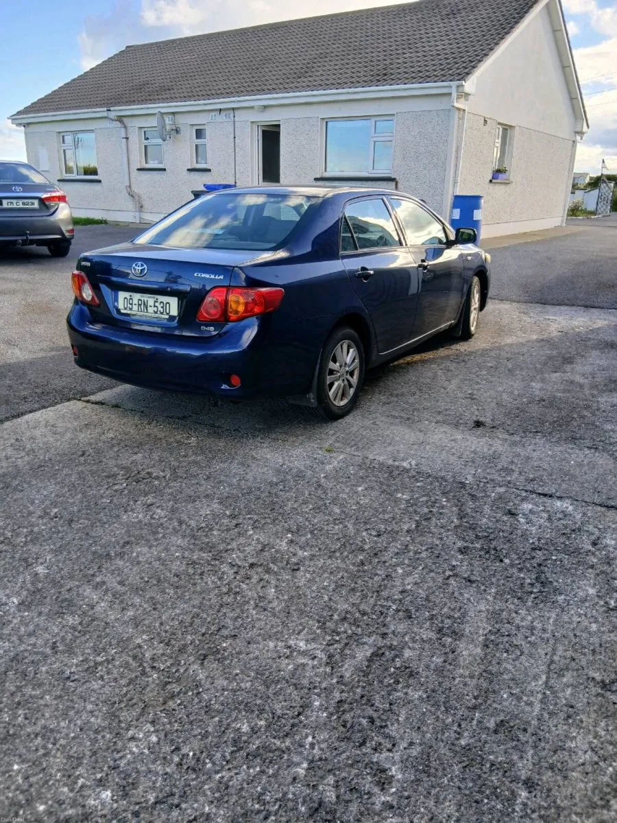 Toyota corolla - Image 3