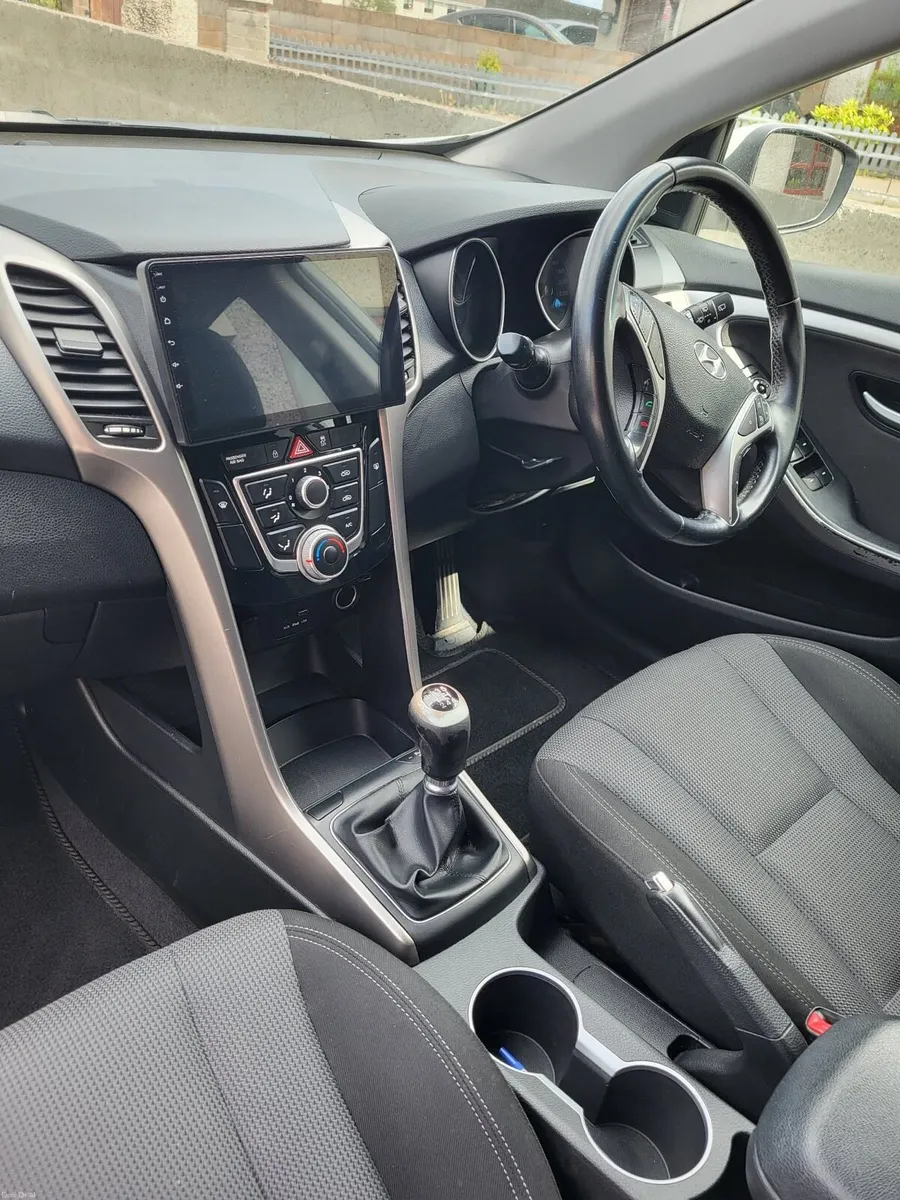 Car - Image 4