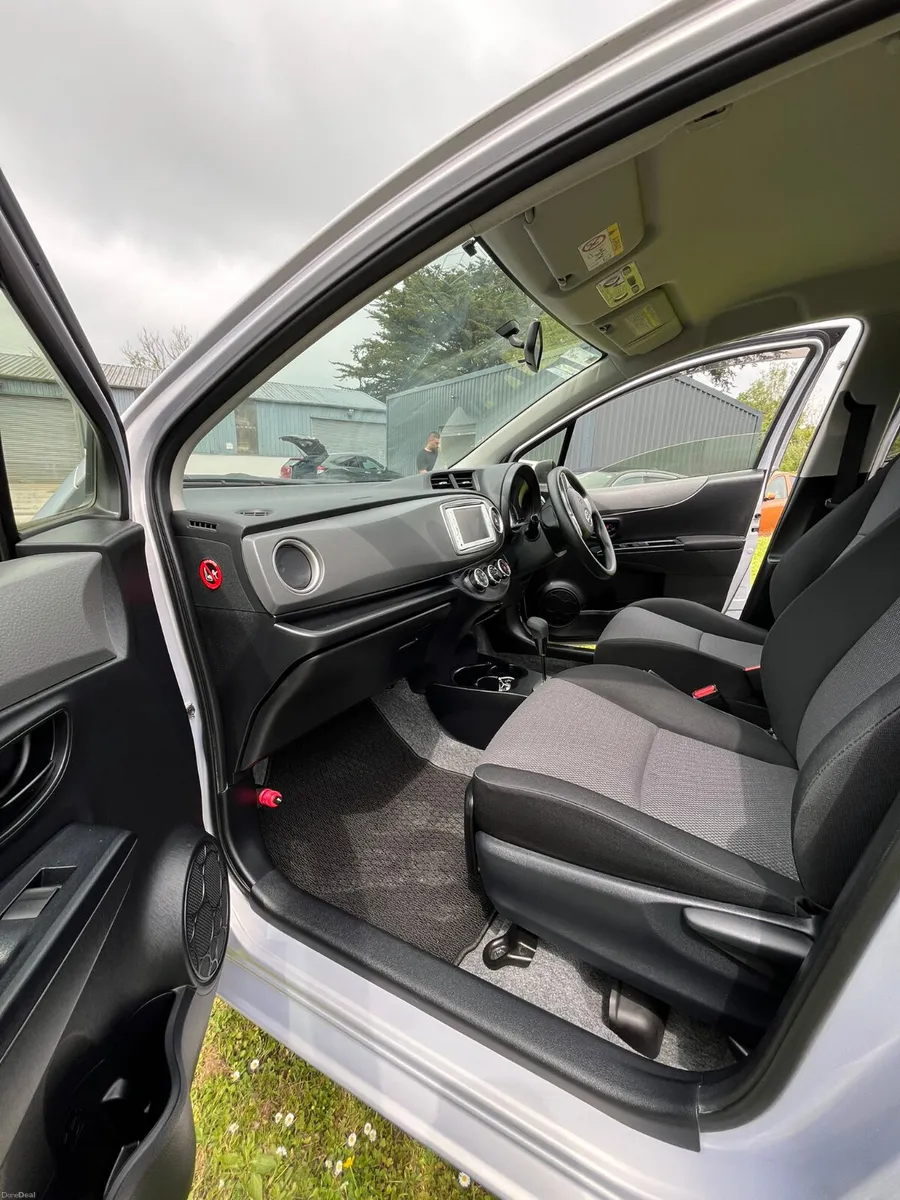 2014 Toyota Yaris/Vitz 1.0 Automatic Petrol - Image 3