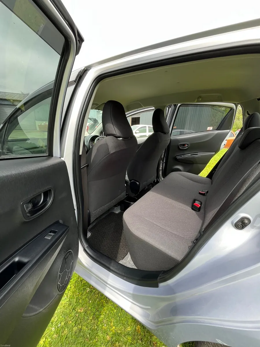 2014 Toyota Yaris/Vitz 1.0 Automatic Petrol - Image 2