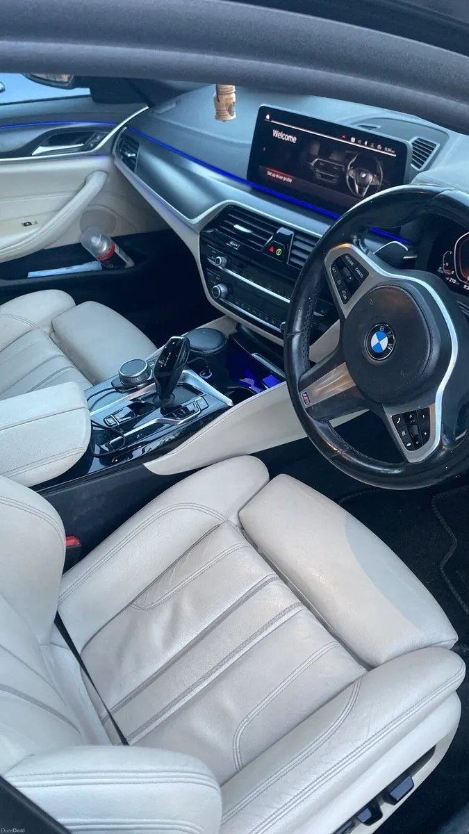 BMW 520 d m sport - Image 2