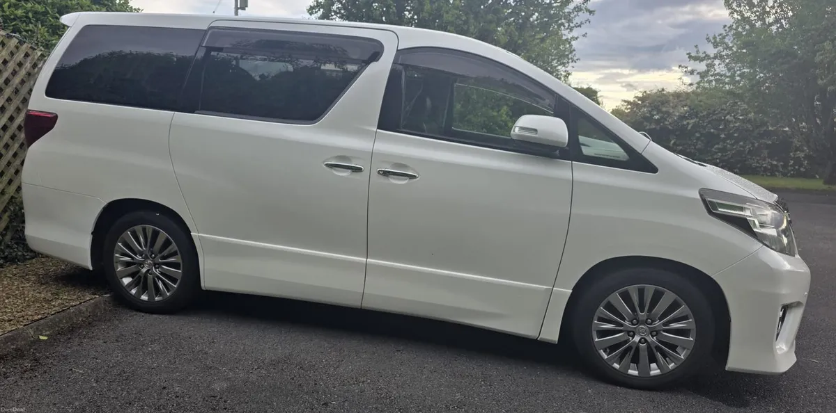 Toyota Alphard "Type Gold 2" - Image 2