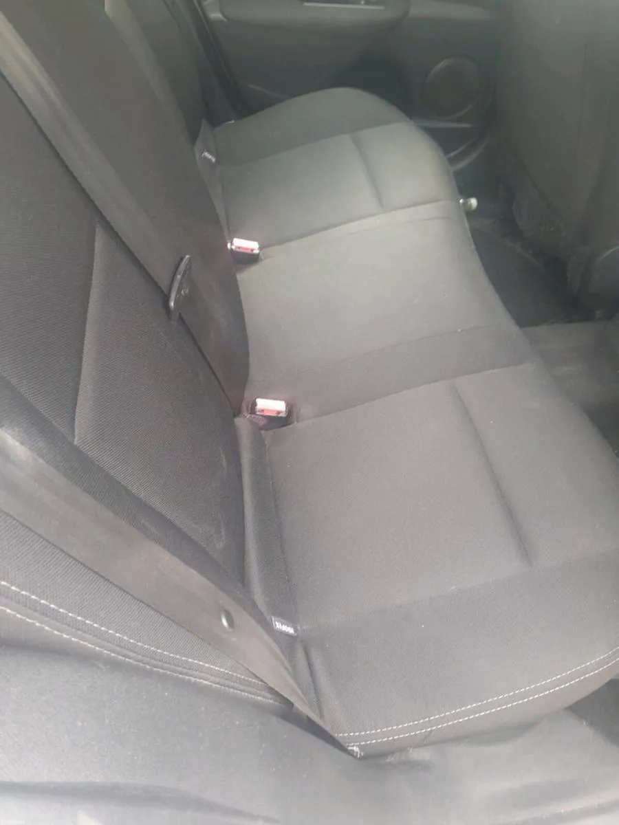Car - Image 3