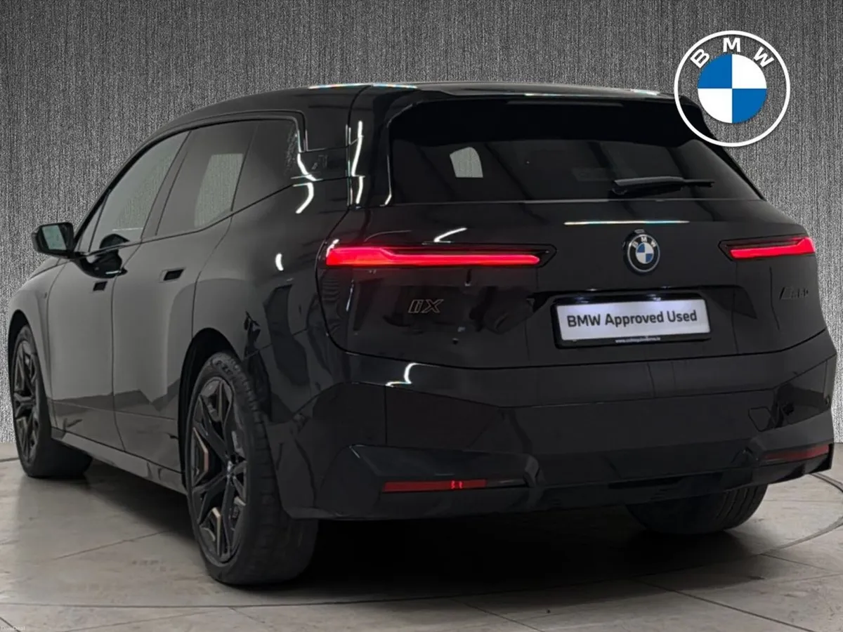 BMW iX M60 - Image 3