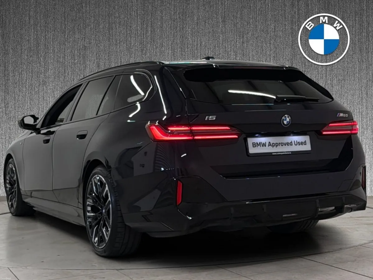 BMW i5 i5 M60 xDrive Touring - Image 2