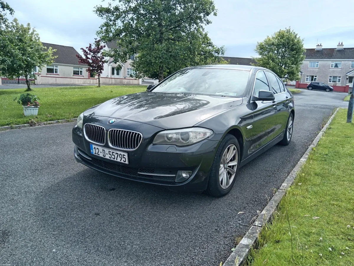 BMW 5-Series 2012 - Image 2