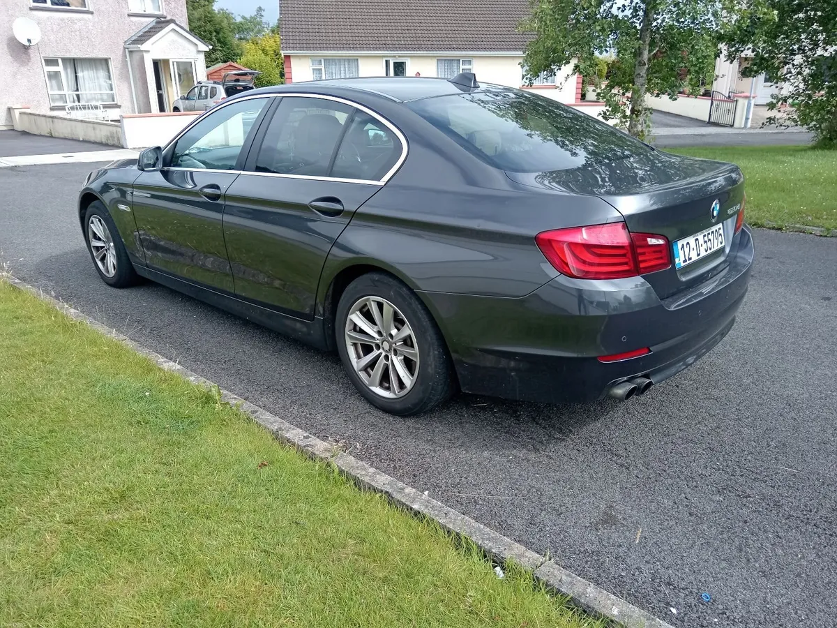 BMW 5-Series 2012 - Image 4