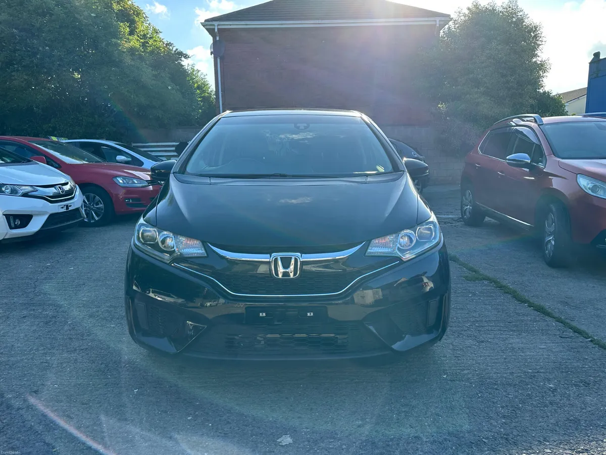 Honda Fit 2016 - 1.5L hybrid - Image 2