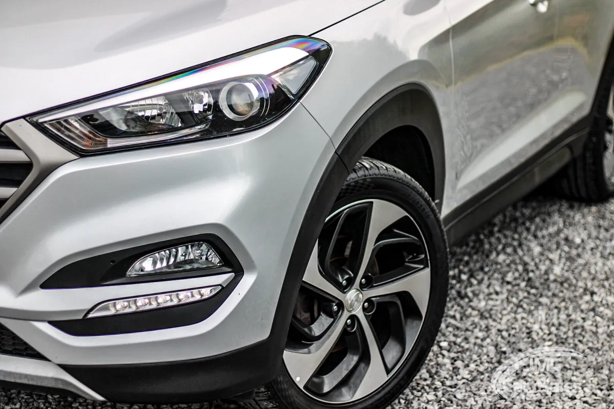 2018 HYUNDAI TUSCON EXECUTIVE - Image 3