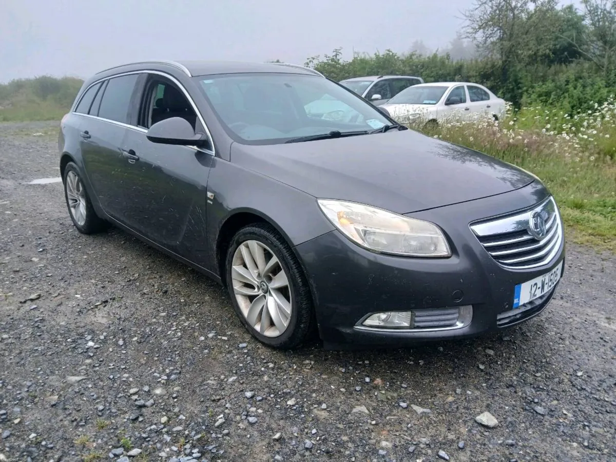 Cars for repairs or parts - Image 1
