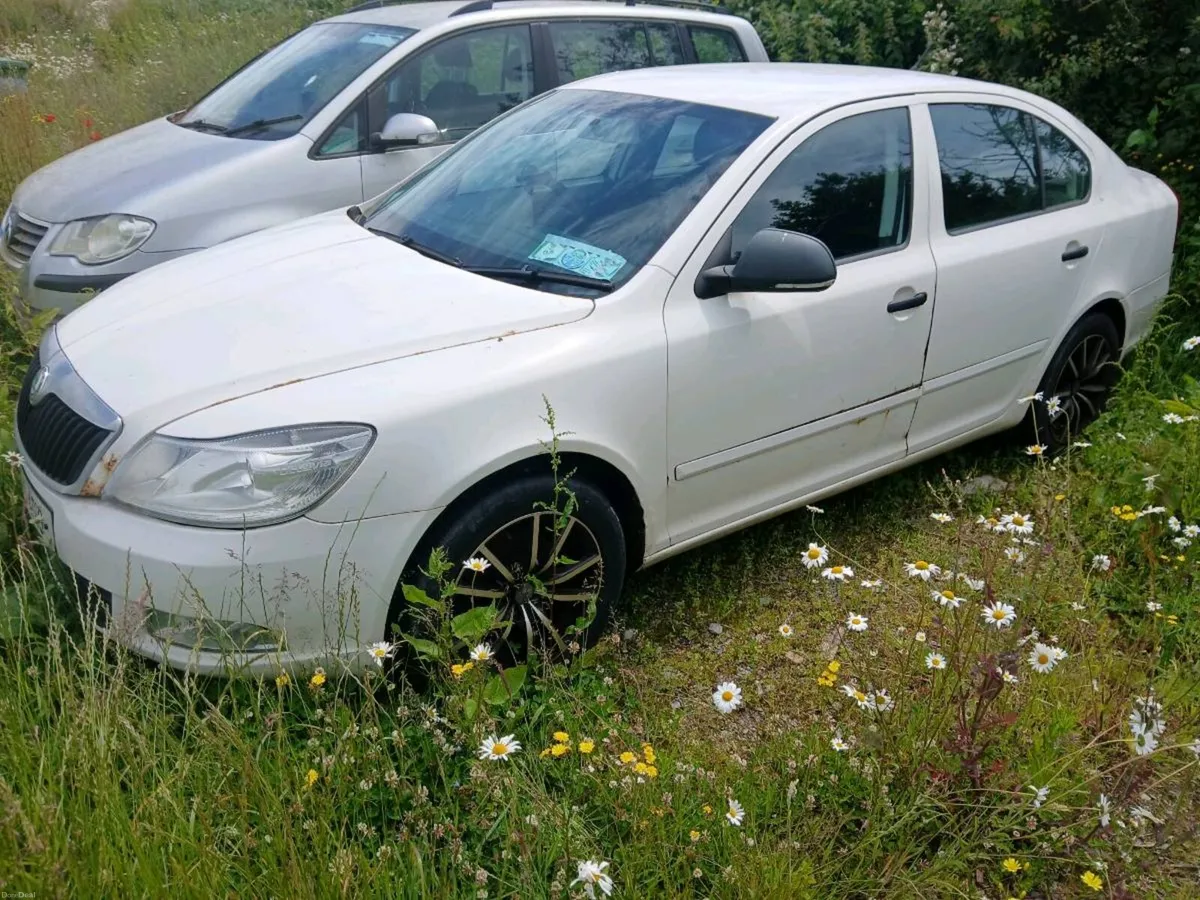 Cars for repairs or parts - Image 3