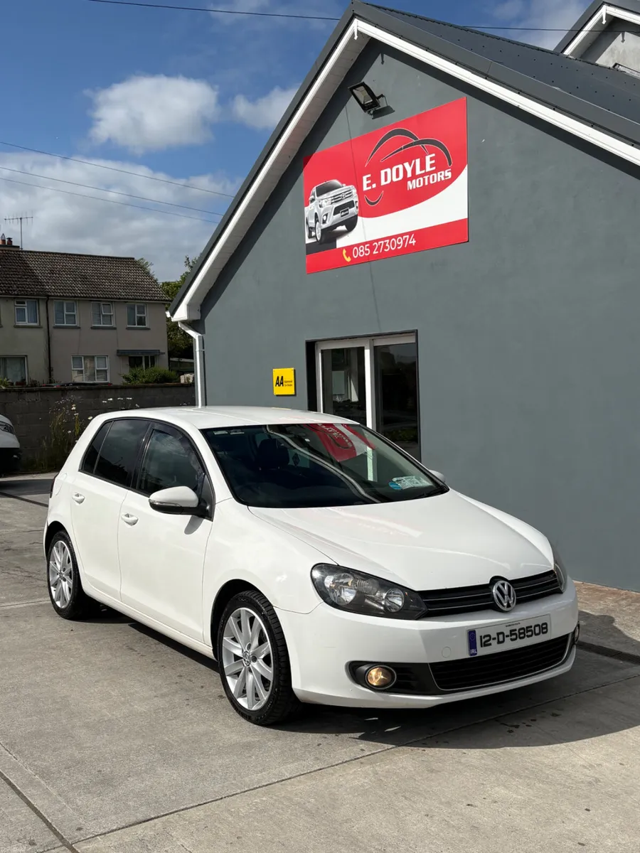 2012 Volkswagen Golf 2.0 Edition R - Image 2