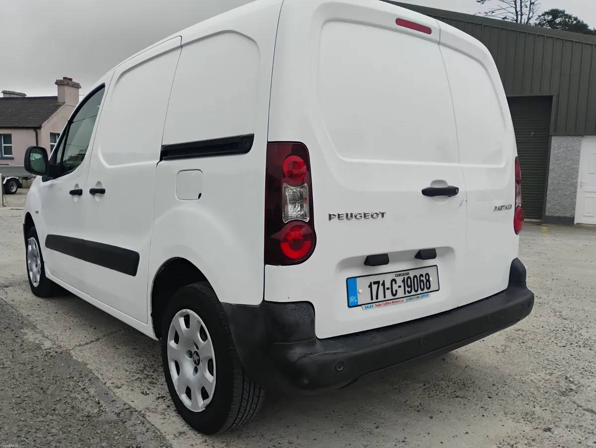 Peugeot Partner 2017 LOW MILEAGE - Image 3