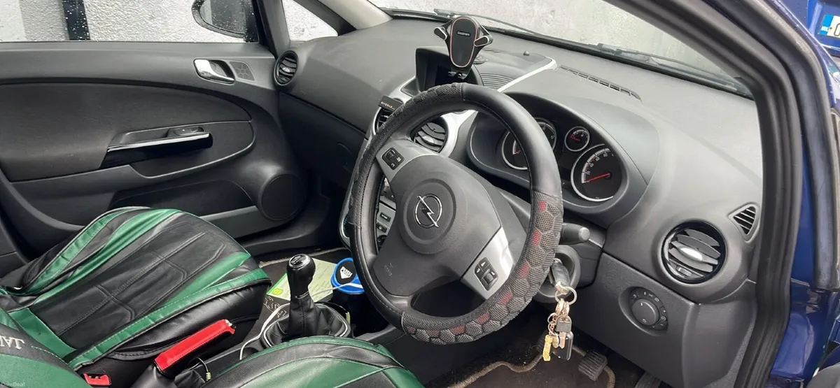 Opel Corsa 2009 - Image 1