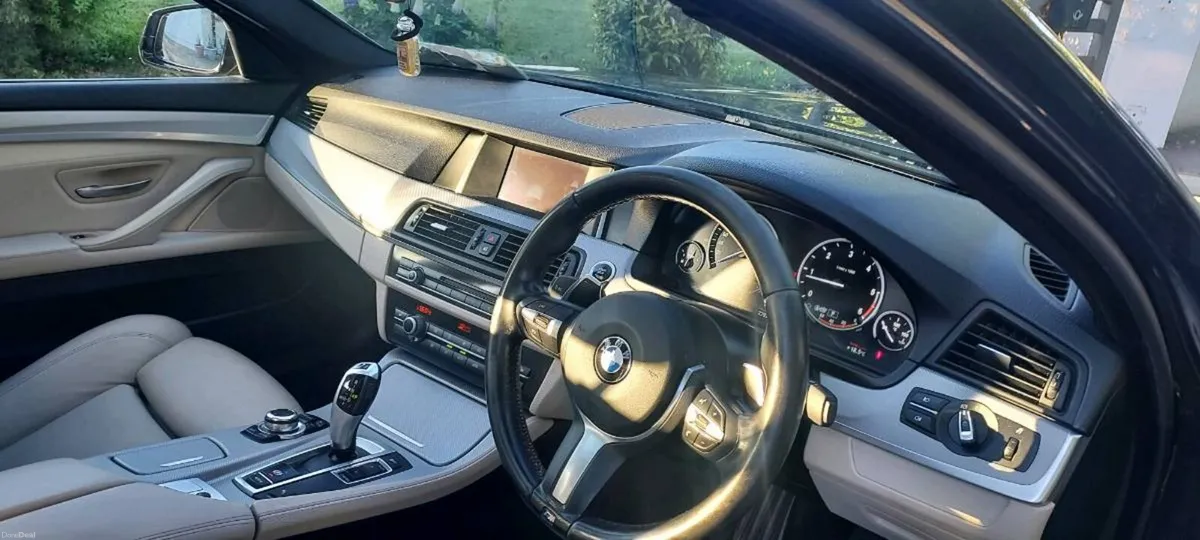 BMW 520d M Sport - Sunroof - Image 4