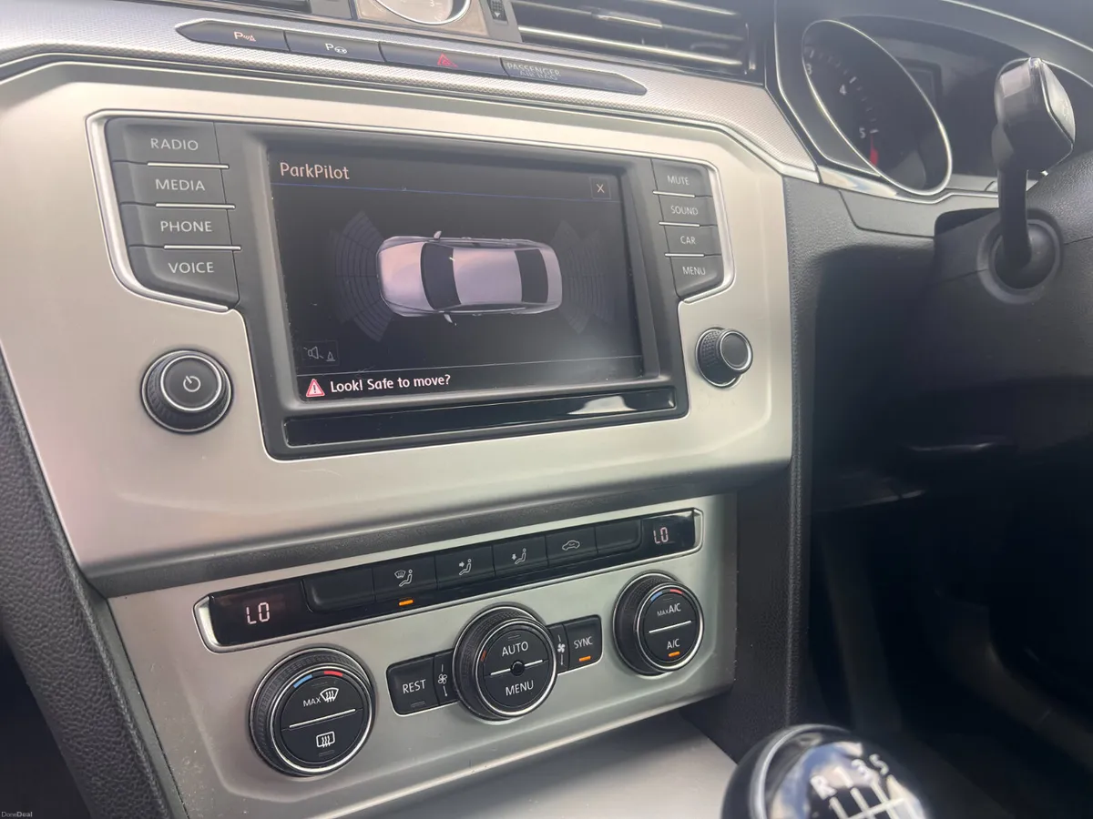 *ONLY 61,000 Kms* Comfort Line 1.6 TDI Manual **Fi - Image 3