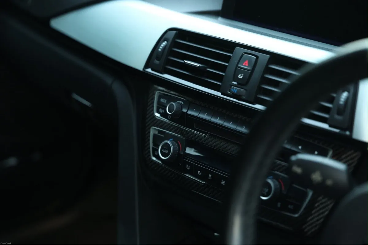 BMW 3-Series 2014 - Image 6