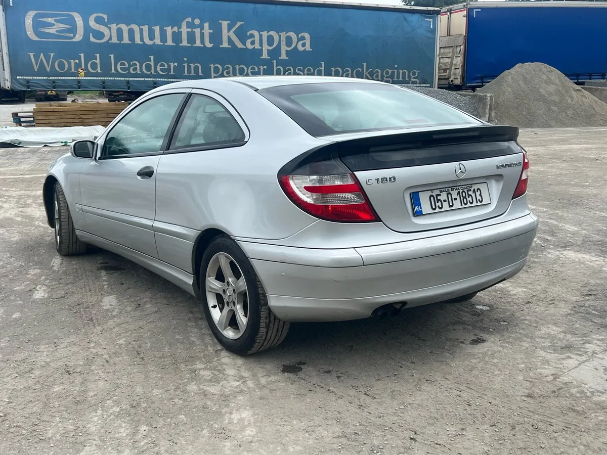 Mercedes C180 NCT Tax Low KM - Image 4